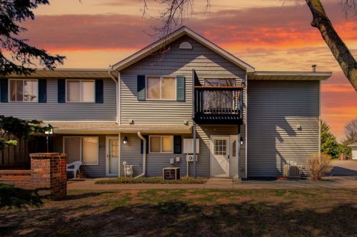 1312 Hilo Ave, Saint Paul MN  55128-5625 exterior