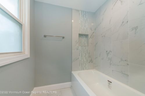 1545 Asbury Ave, Tinton Falls NJ 07712-6102 exterior