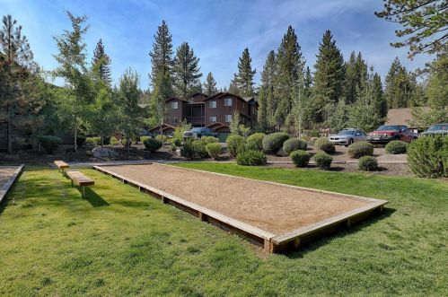 11595 Dolomite Way, Truckee CA  96161 exterior