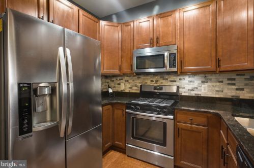 2675 Sheffield Hill Way, Woodbridge, VA 22191-6544