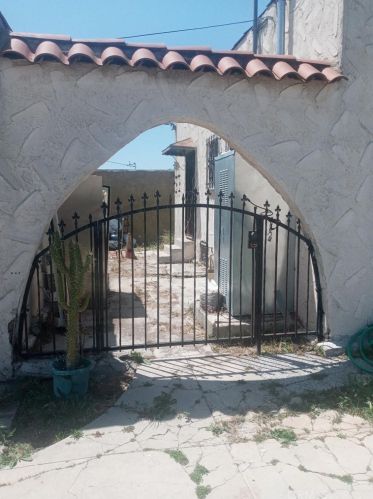 300 School St, Compton, CA 90220-2109