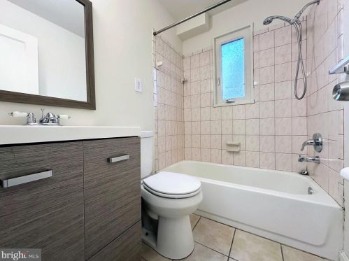 8455 12 Ave, Silver Spring MD 20903-3304 exterior