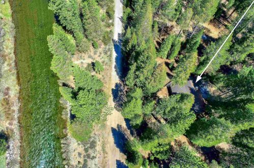 7400 River Rd, Truckee CA  96161 exterior