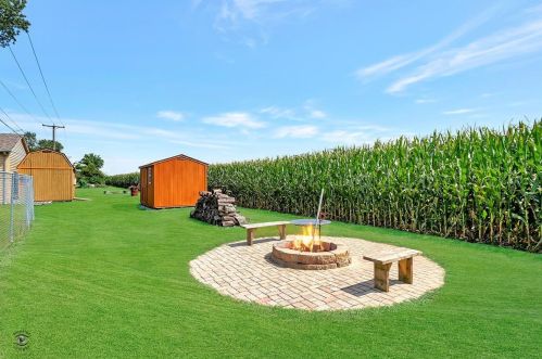 2752 State Route 17, Kankakee, IL 60901-7964