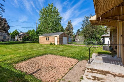 1728 Clear Ave, Saint Paul MN  55106-2224 exterior