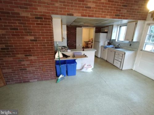 11706 Stonington Pl, Silver Spring MD 20902-1638 exterior