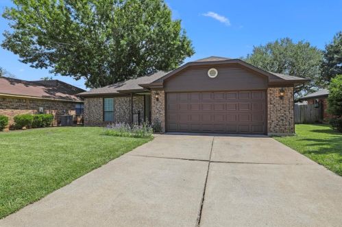 3313 Fair Meadows Dr, Fort Worth, TX 76123