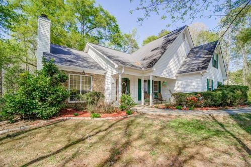 385 Alcovy Cir, Porterdale, GA 30014-4924
