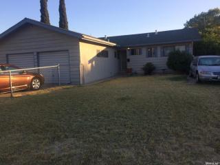811 El Portal Ave, Manteca, CA 95337-5222