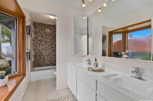 1434 Ihiloa Loop, Honolulu HI  96821-1347 exterior