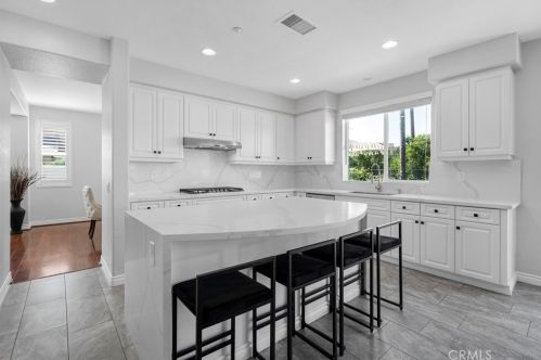 1191 Pamplona Dr, Riverside CA  92508-8724 exterior