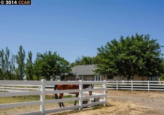 1831 Murphy Ln, Los Angeles, CA 94513-2809