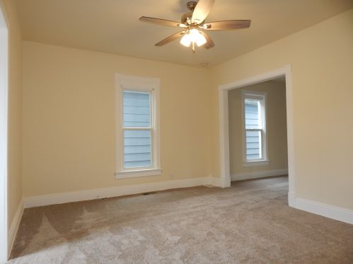 309 Lincoln Ave, Waukegan, IL 60085-6343