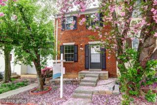 8 Mosbey Ct, Dulles, VA 20165-5657