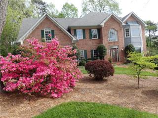 3023 Oaktree Lndg, Marietta, GA 30066-2382