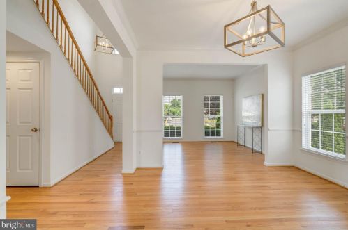 10541 Turning Grass Way, Gainesville, VA 20155-3408