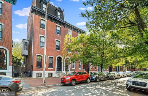 2026 Green St, Philadelphia PA  19130-3273 exterior