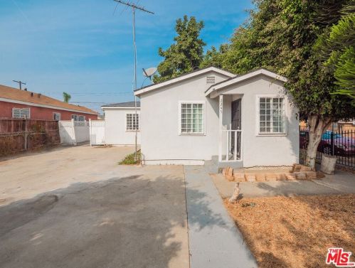 2245 Bliss St, Compton, CA 90222-2903