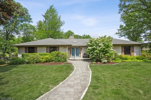1 Pond Hill Rd, Morristown, NJ 07960-4616
