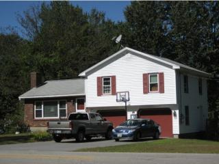 57 Autumn St, Rochester, NH 03868-8501