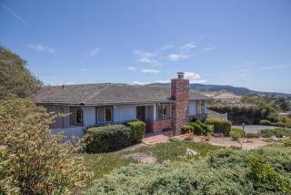 25825 Carmel Knolls Dr, Carmel, CA 93923-8845