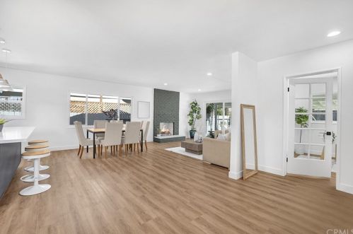 1048 Fairbrook Ln, Santa Ana CA  92706-1106 exterior