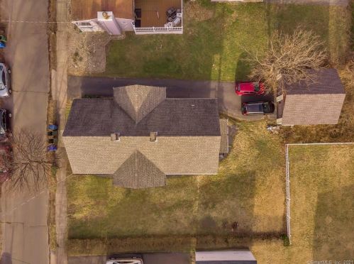 86 Fair St, Wallingford, CT 06492-4209