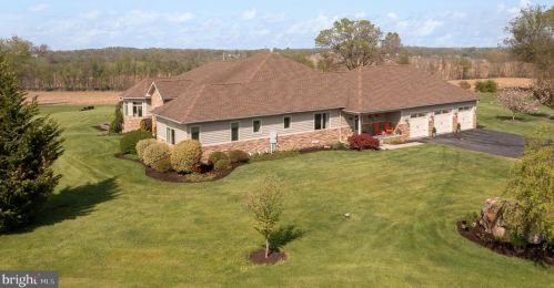 253 Bonnybrook Rd, Carlisle PA 17013-4214 exterior