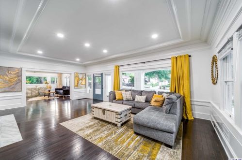 1616 Wabasso Way, Glendale CA  91208-2441 exterior