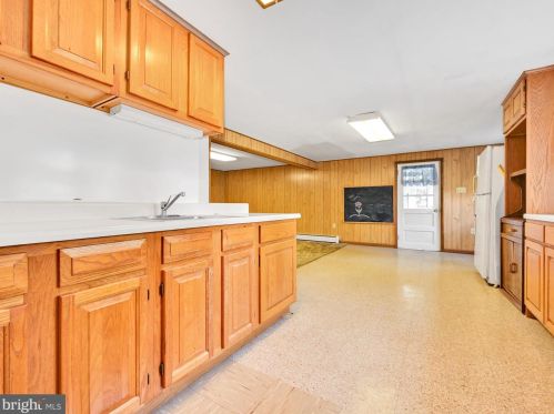 134 Scenic View Dr, Ephrata PA  17522-9570 exterior