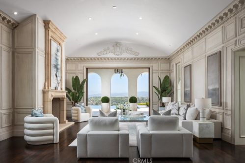 76 Golden Eagle, Irvine CA  92603-0309 exterior