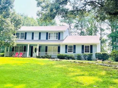 875 Hunterhill Dr, Roswell, GA 30075-4223