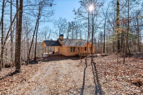 255 Fowler Creek Dr, Cleveland, GA 30528-6576