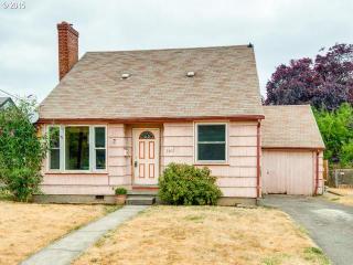 3147 Kilpatrick St, Portland OR  97203-5823 exterior