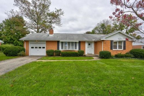 1641 Sunset Ave, Lancaster, PA 17601-4355