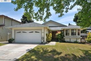 1546 Gilbert Pl, Fremont, CA 94536-4077
