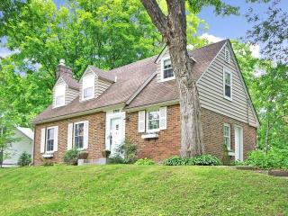 5748 Lynwood Blvd, Orono, MN 55364-1438