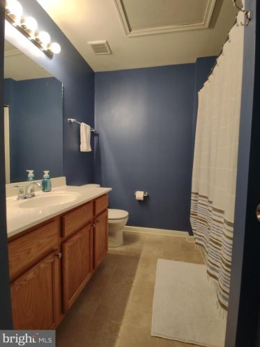 198 Ridge View Ln, Hanover PA 17331-7466 exterior