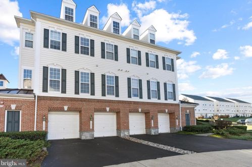14485 Macon Grove Ln, Gainesville, VA 20155-6224