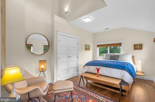 8409 Grove St, Silver Spring MD 20910-4761 exterior