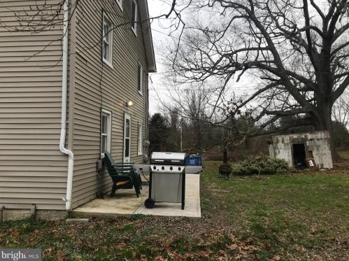 39 Sanders Ln, Upper Freehold Township, NJ 08514-2507
