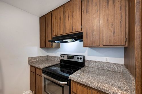 174 Streamwood, Irvine CA  92620-1965 exterior