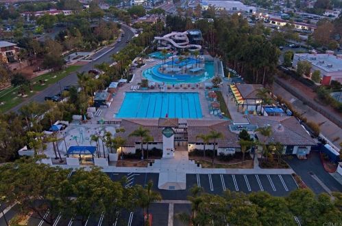 338 Plaza De Benito Juarez, Vista CA  92083-3549 exterior