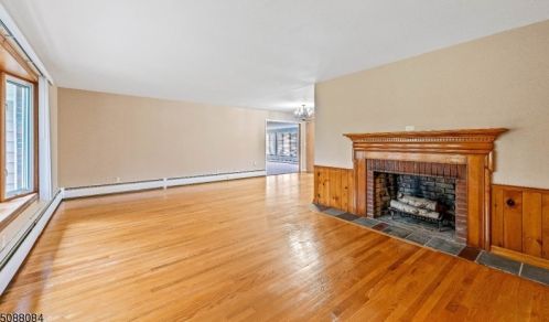 31 Clearview Dr, Dover NJ  07869-1304 exterior