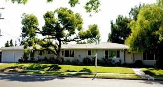 3445 Thorne Ave, Fresno, CA 93704-4555
