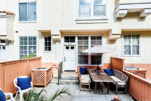 8052 Naples Ln, Anaheim, CA 92808-2436