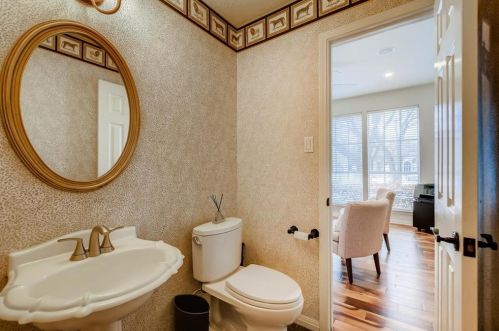 9904 Charthouse Cv, Austin TX  78730-3566 exterior