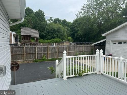 194 Evergreen Dr, Charles Town WV 25414-5872 exterior