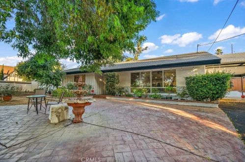 5064 Myrtle Ave, Riverside CA  92506-1423 exterior