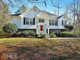 80 Woodstream Dr, Newnan, GA 30265-1949